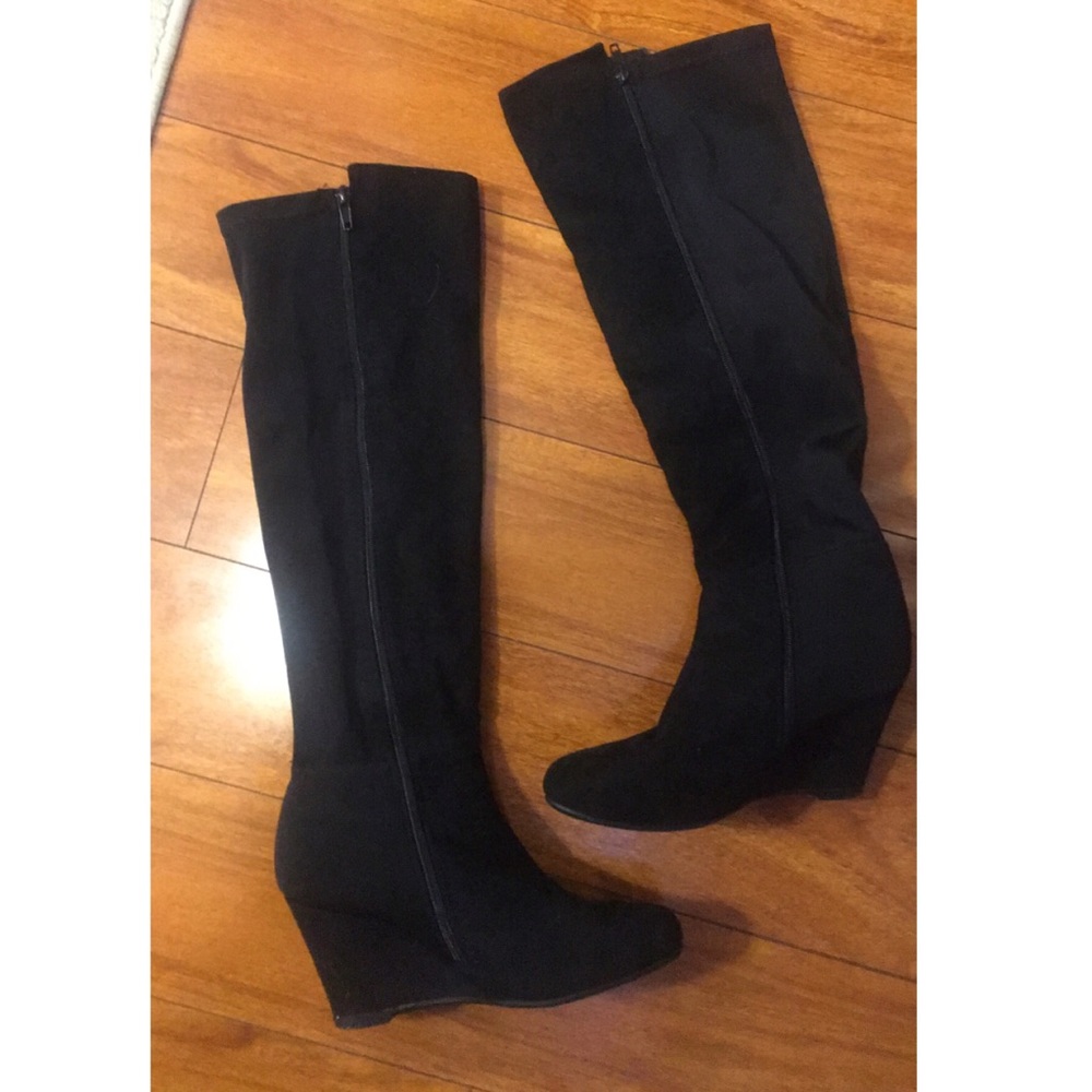 Knee high wedge boot